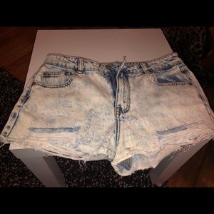 Jean cutoffs
